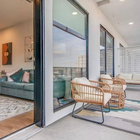 Stylish Downtown Condo W/ Pool & Parking ناشفيل المظهر الخارجي الصورة